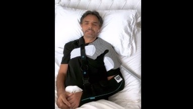Seis meses a un año de recuperación y 15 fracturas: Eugenio Derbez reaparece 