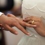 Hombre afirma haberse casado 53 veces en 43 años en busca de 