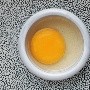 ¿Es bueno es agregar un huevo crudo a tus licuados o jugos?