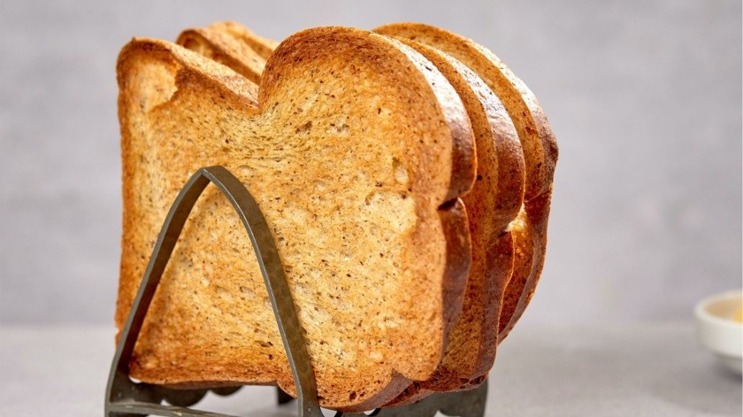 El pan tostado y otros alimentos se han relacionado con compuestos cancerígenos. Foto: Unsplash