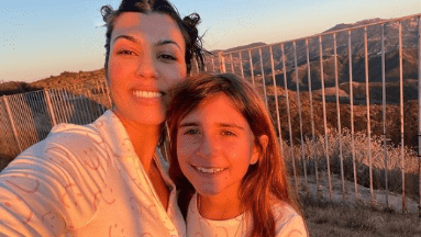 Kourtney Kardashian confiesa que aún comparte la cama con su hija de 10 años