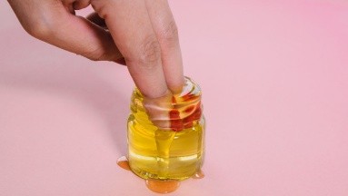 ¿Qué pasa si se usa aceite de oliva como lubricante sexual?