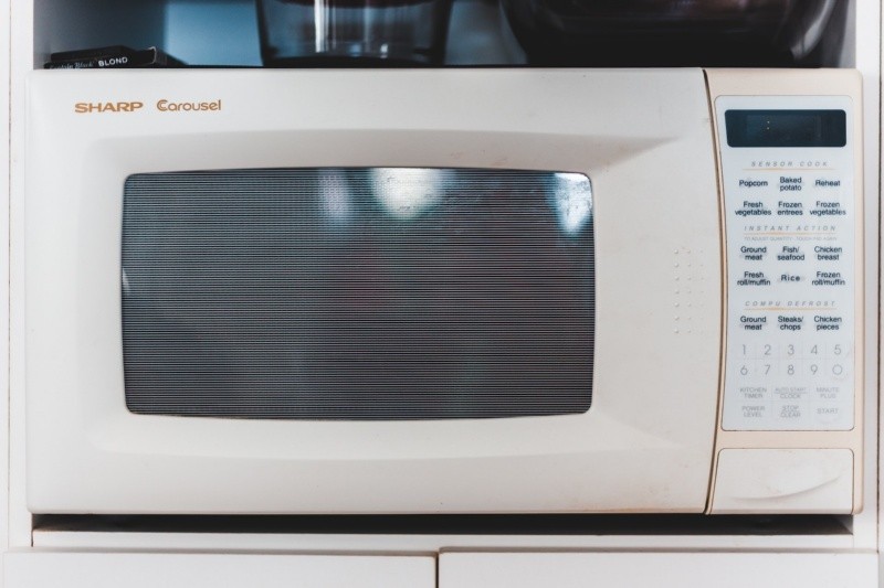 El microondas ha buscado simplifica la vida en los hogares. Pexels.  