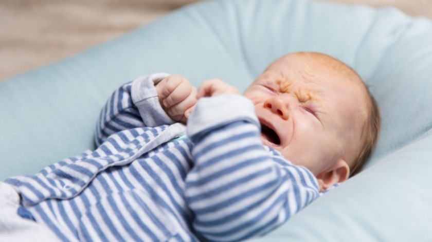 La FDA alertó sobre el uso del almohadas moldeadoras para bebés.(Freepik)