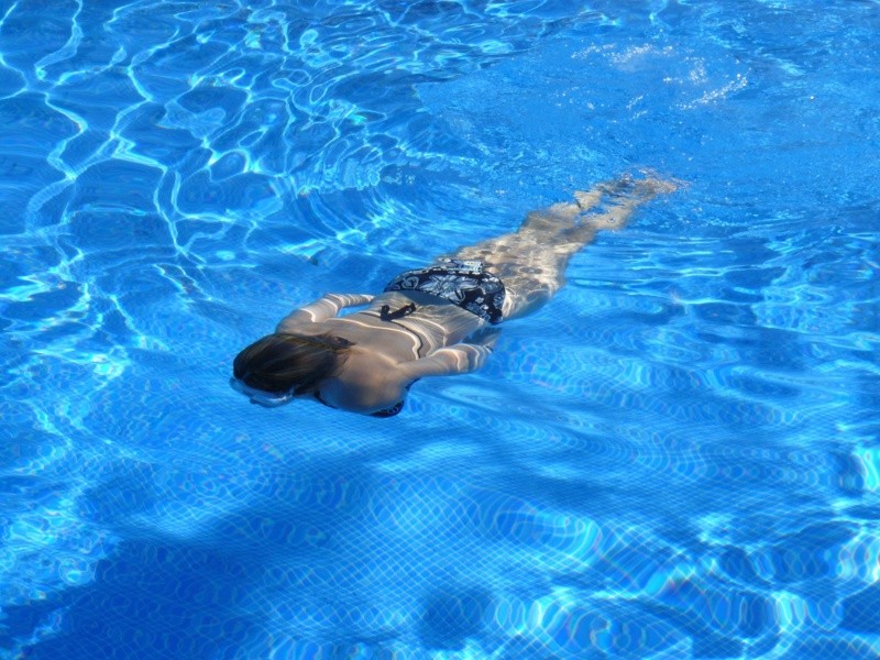  La natación es una actividad física muy completa que proporciona muchos beneficios.