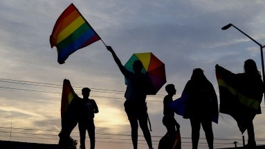En Florida, prohíben en menores de edad tratamientos de afirmación de género