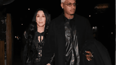 Cher confirmó su relación amorosa con productor 40 años menor que ella