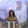 Michelle Obama aprendió a tejer para no hundirse en el pesimismo