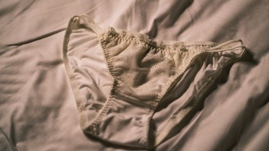 Salud femenina: ¿Se recomienda que las mujeres duerman con o sin ropa interior?