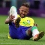 Neymar sufre una lesión y debe esperar de 24 a 48 horas para saber si podrá continuar en el Mundial