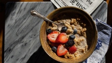 Además de la avena, estos 5 granos son muy saludables para probar en el desayuno