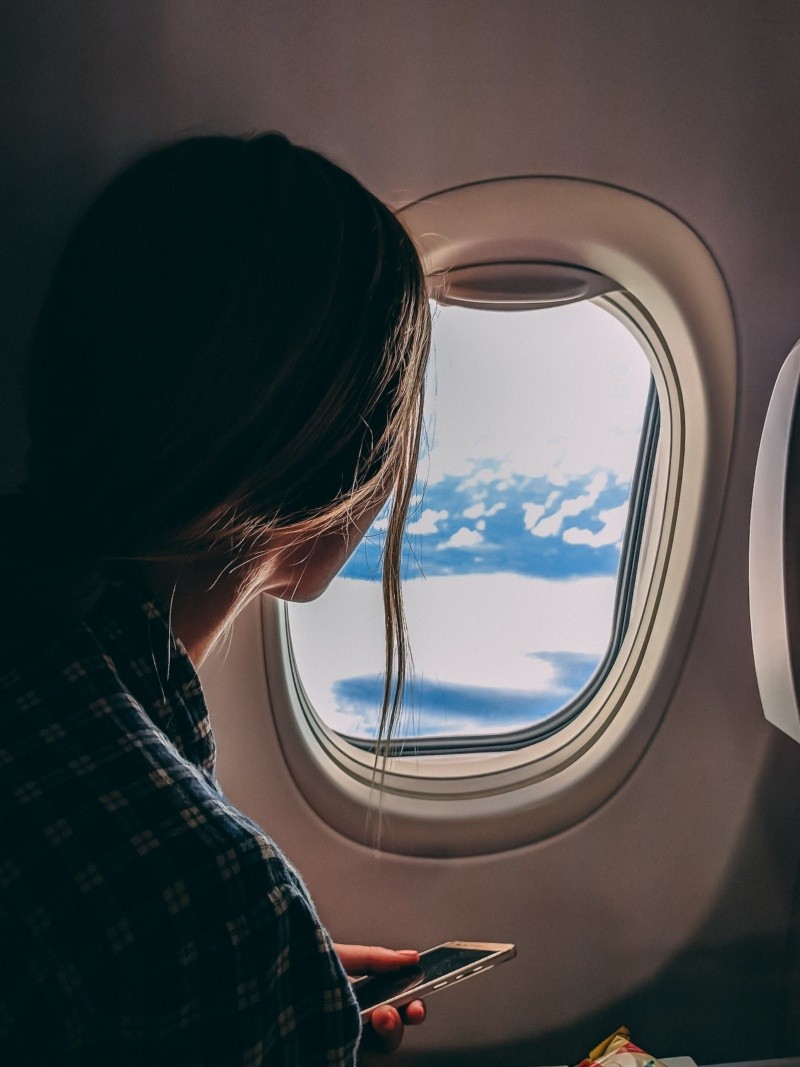Tu proveedor de atención médica podría aconsejarte no viajar en avión si experimentas complicaciones en el embarazo. 