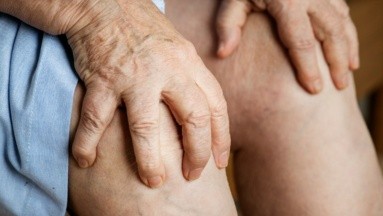 Dos tipos principales de artritis afectan el pulgar o los dedos