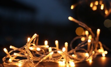 ¿Por qué las luces navideñas podrían implicar un riesgo a la salud?