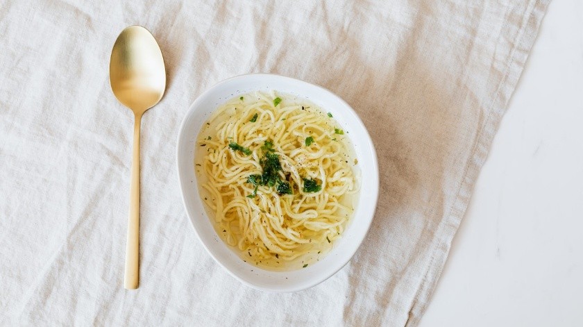 La sopa puede ser muy nutritiva por todos los ingredientes.(Pexels.)