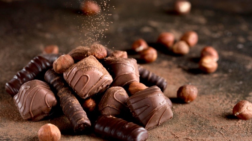 Consumer Reports detectó plomo y cadmio en barras de chocolate.(Freepik)
