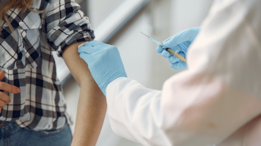 Entre los 27  los 45 años, ya no es recomendable aplicar la vacuna contra el VPH(PEXELS)