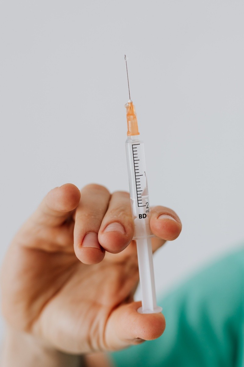   La respuesta inmune de la vacuna está en torno a los cuatro meses, frente a las seis o 24 horas de los medicamentos, explica Martin Bachmann.