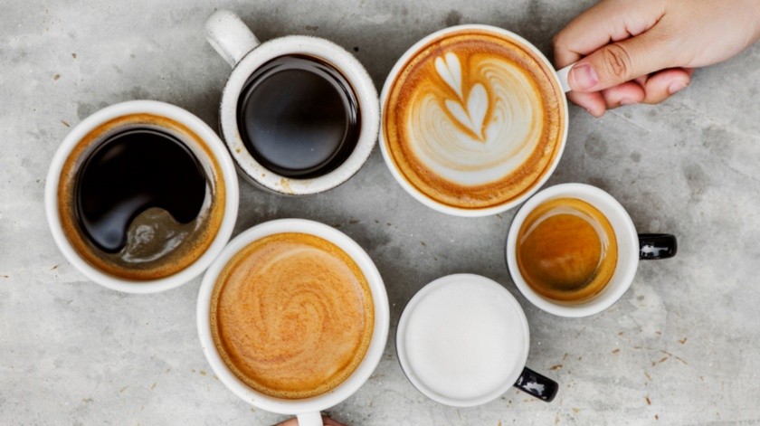 El estudio relacionó el consumo de café con una EHGNA menos grave.(Freepik)