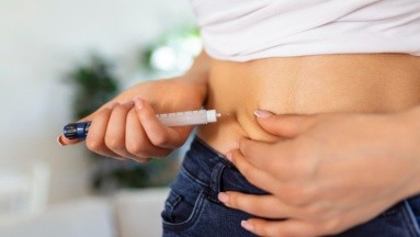 ¿Cómo aplicar una inyección de insulina?
