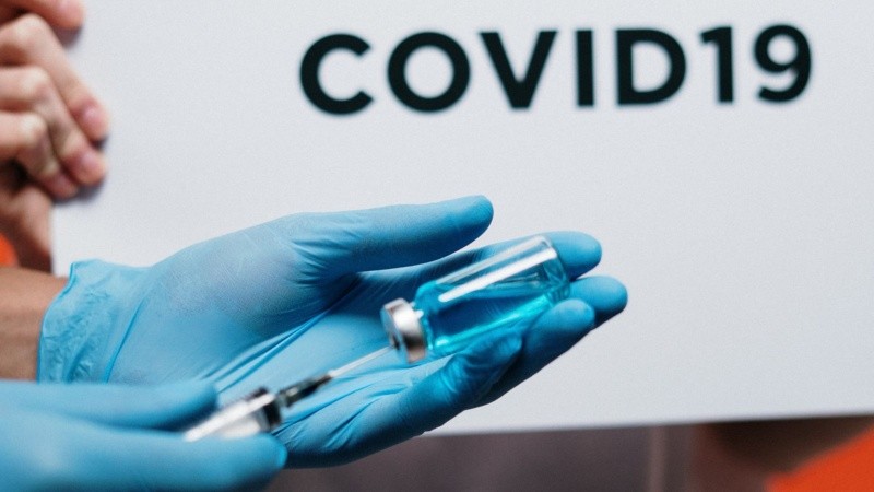 Una única dosis de refuerzo con una vacuna bivalente actualizada contra el COVID-19 está diseñada para proporcionar una amplia protección contra el Covid-19  y la variante ómicron.