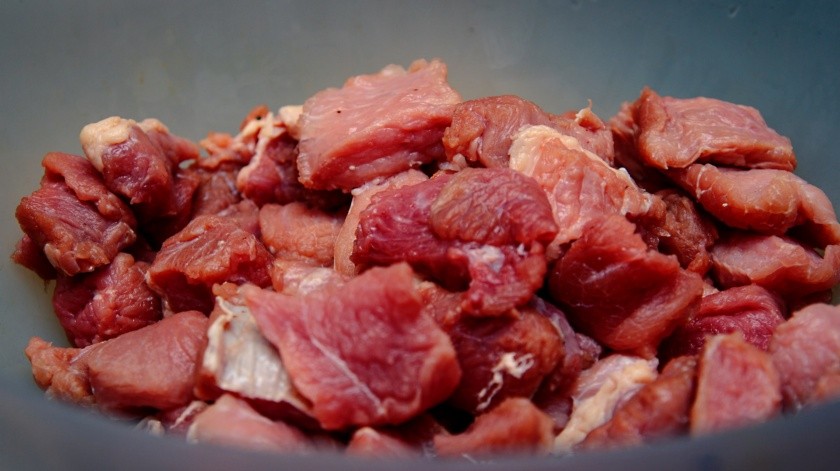 La carne cruda también contiene hierro(Pexels.)