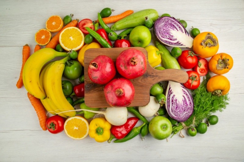  Incluir frutas y verduras de temporada es una manera de cuidar la salud y la economía del hogar. Foto: Freepik