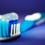 Los dientes no se deben cepillar después de comer alimentos ácidos ¿por qué?