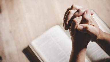 Pastor muere tras intentar imitar el ayuno de 40 días de Jesús que menciona la Biblia