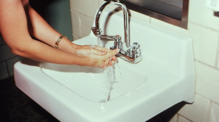 El detergente en polvo Roma no sirve para lavar las manos. Puede irritar la piel.(Pexels.)
