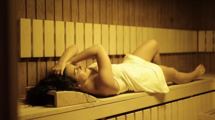 El baño sauna aumenta la circulación de manera similar al ejercicio de intensidad baja a moderada.(PEXELS)