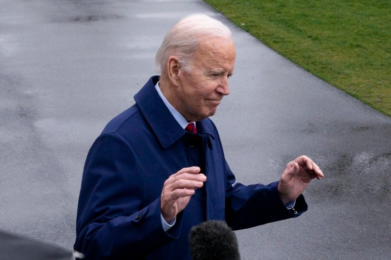  Joe Biden fue operado de una lesión en la piel del pecho que tenía células de carcinoma, un tipo de cáncer que comienza en la piel. Foto: EFE