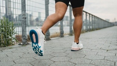 Adelgazar caminando: ¿Cómo realizar esta actividad física para perder peso?