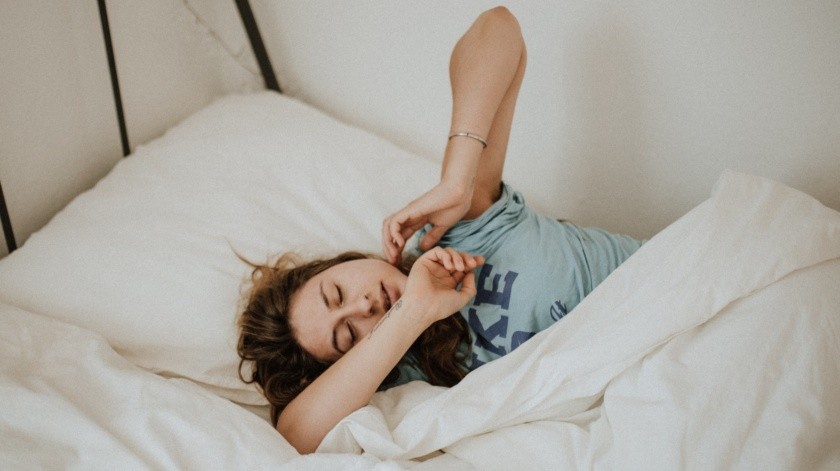 Varios expertos deducen que babear al dormir es bueno para la salud .(PEXELS)