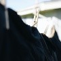 5 recomendaciones de lavado para mantener el color negro en tus prendas por más tiempo