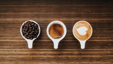 ¿Cuál es el mejor momento de la mañana para tomar café y obtener energía?