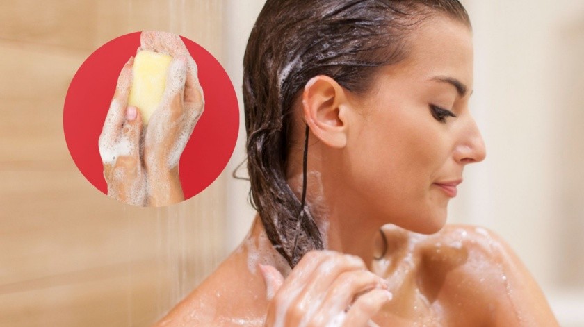 Lavarse el cabello con jabón corporal podría parecer una buena idea, sin embargo no lo es.(Freepik)