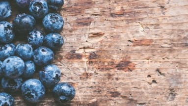 Arándanos azules: ¿Por qué nunca deben faltar en tu plato de frutas diariamente?