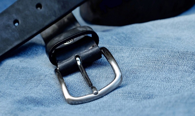 La cintura se puede marcar con un buen cinturón pero puede variar dependiendo de la estatura y contextura. Archivo GH.  