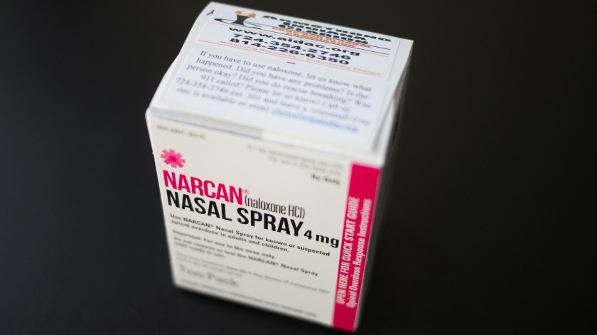 Narcan es el aerosol nasal que ayuda a revertir la sobredosis de opioides y que se venderá sin receta médica.(Reuters)