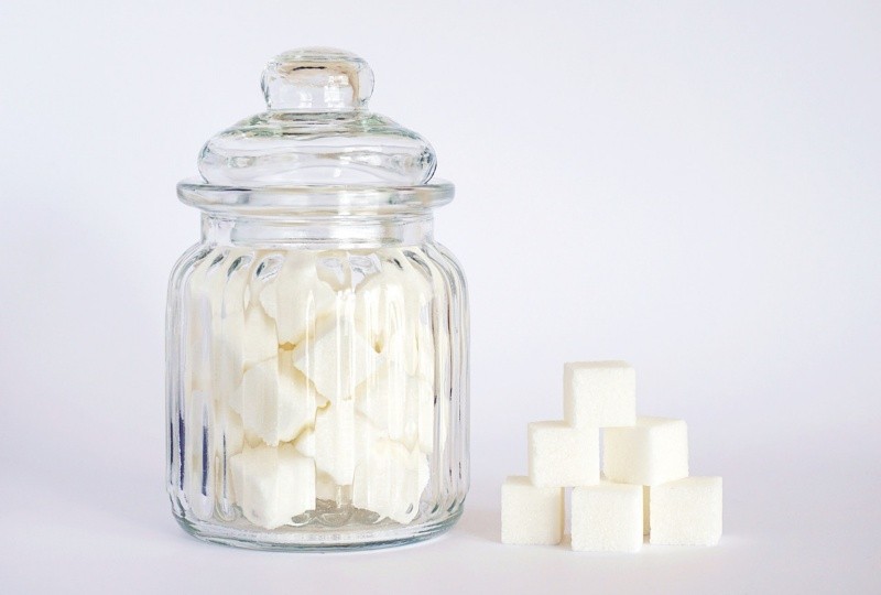 Cualquier tipo de azúcar que se encuentre hay que limitar el consumo. Foto de Suzy Hazelwood. 
