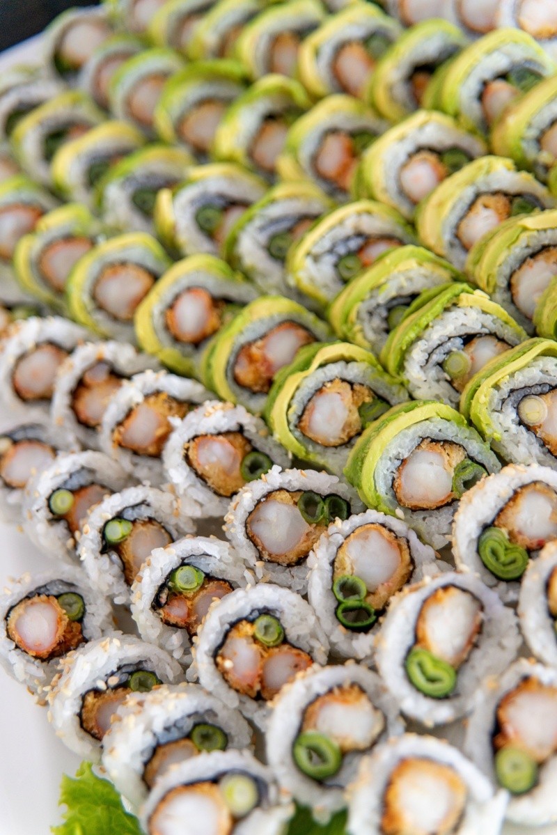 Cuando se prepara sushi se acostumbra a usar pescado crudo.  Foto de Ricardo Rojas en Pexels. 