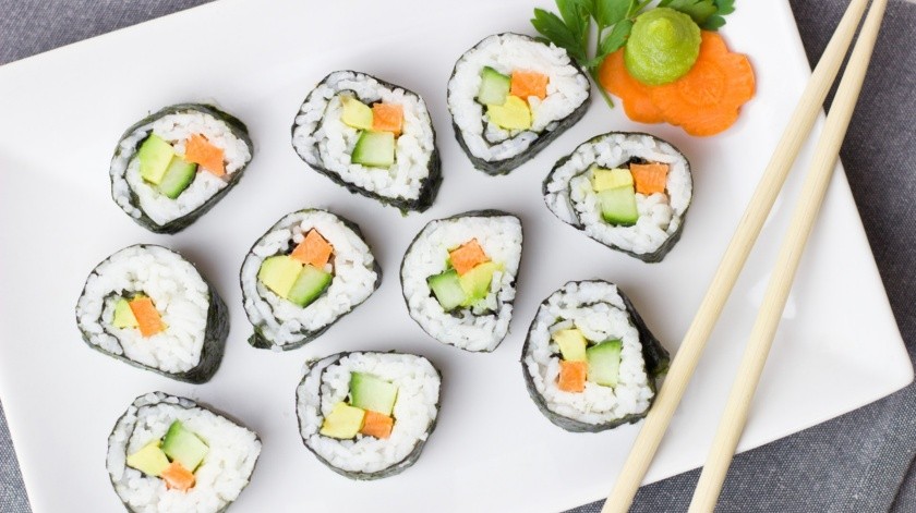 El pescado crudo en el sushi debe estar muy limpio para evitar intoxicación.(Pixabay en Pexels.)