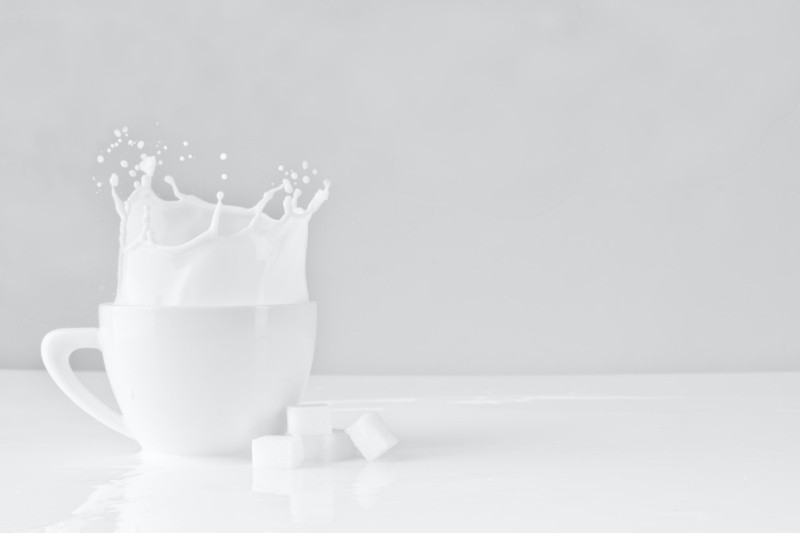  La Profeco detectó que algunas leches saborizadas contienen exceso de azúcares y grasas. Foto de Jagoda Kondratiuk en Unsplash