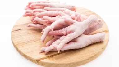 El caldo de patitas de pollo es una alternativa al suplemento de colágeno: Profeco