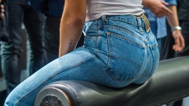 ¿Los jeans ajustados pueden provocar celulitis?