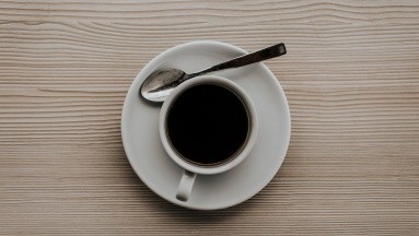 ¿Beber café antes o después del desayuno? Esto dicen los expertos