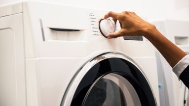 ¿Cómo reutilizar el agua de la lavadora? La UNAM lo explica
