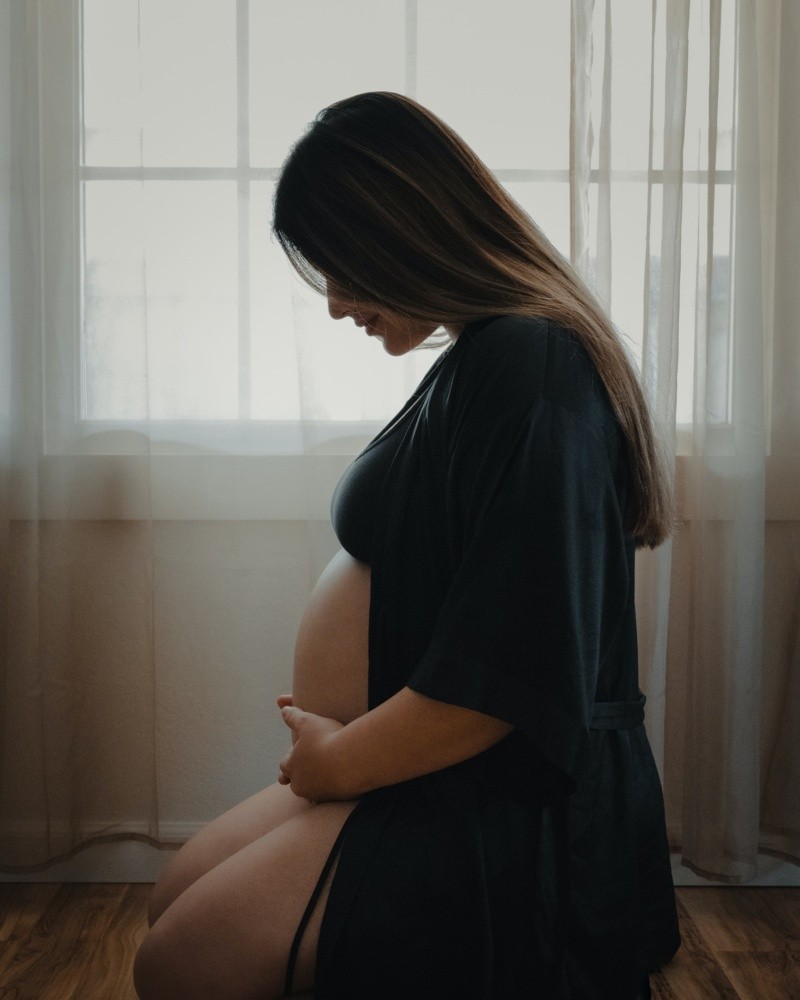 La cesárea también tiene sus riesgos para las embarazadas y el bebé. Foto de Lazaro  Rodriguez Jr en Pexels.  