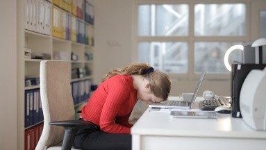 FDA aprueba medicamento para la narcolepsia o somnolencia diurna excesiva